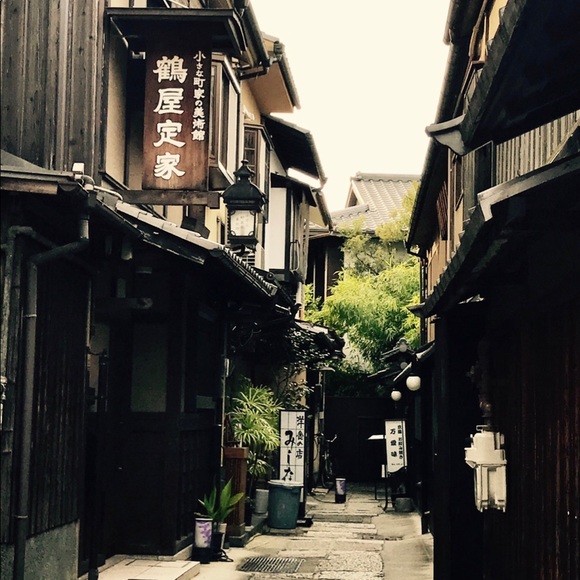 . Check out mycloset buy with confidence - Picture 7 of 14